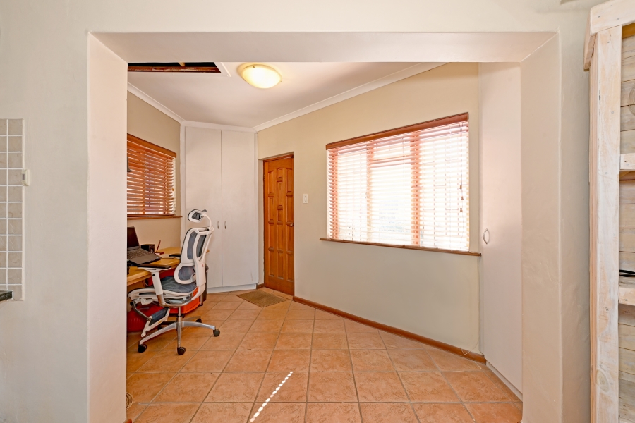 6 Bedroom Property for Sale in Welgelegen Western Cape